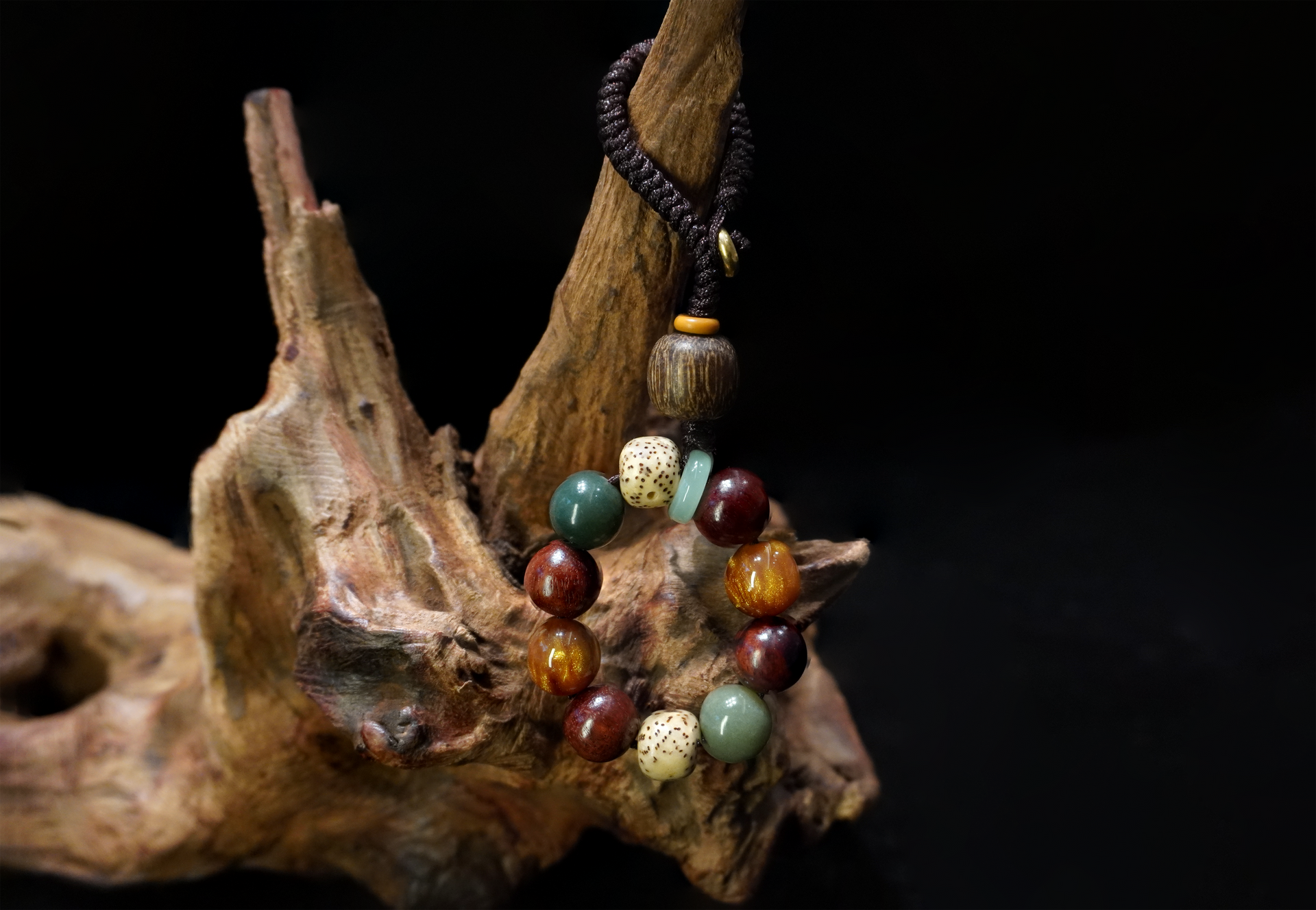 Multi-Bodhi Sandalwood Pendant