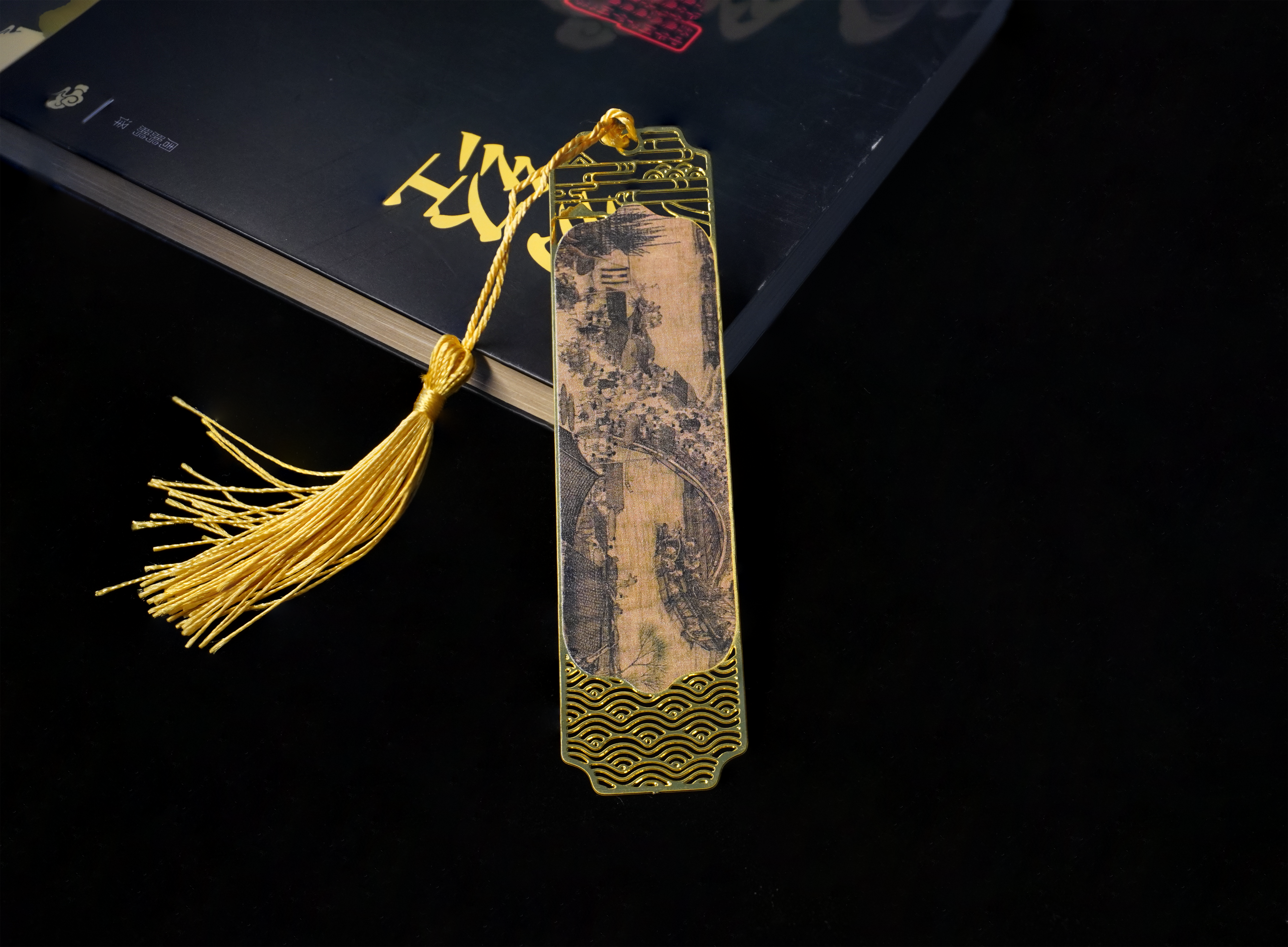 Elegant Metal Bookmark ¨C Unique Handcrafted Design with Classical Landscape Art | Perfect Gift for Book Lovers